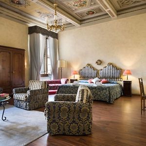 Suite met een Queen Size Bed